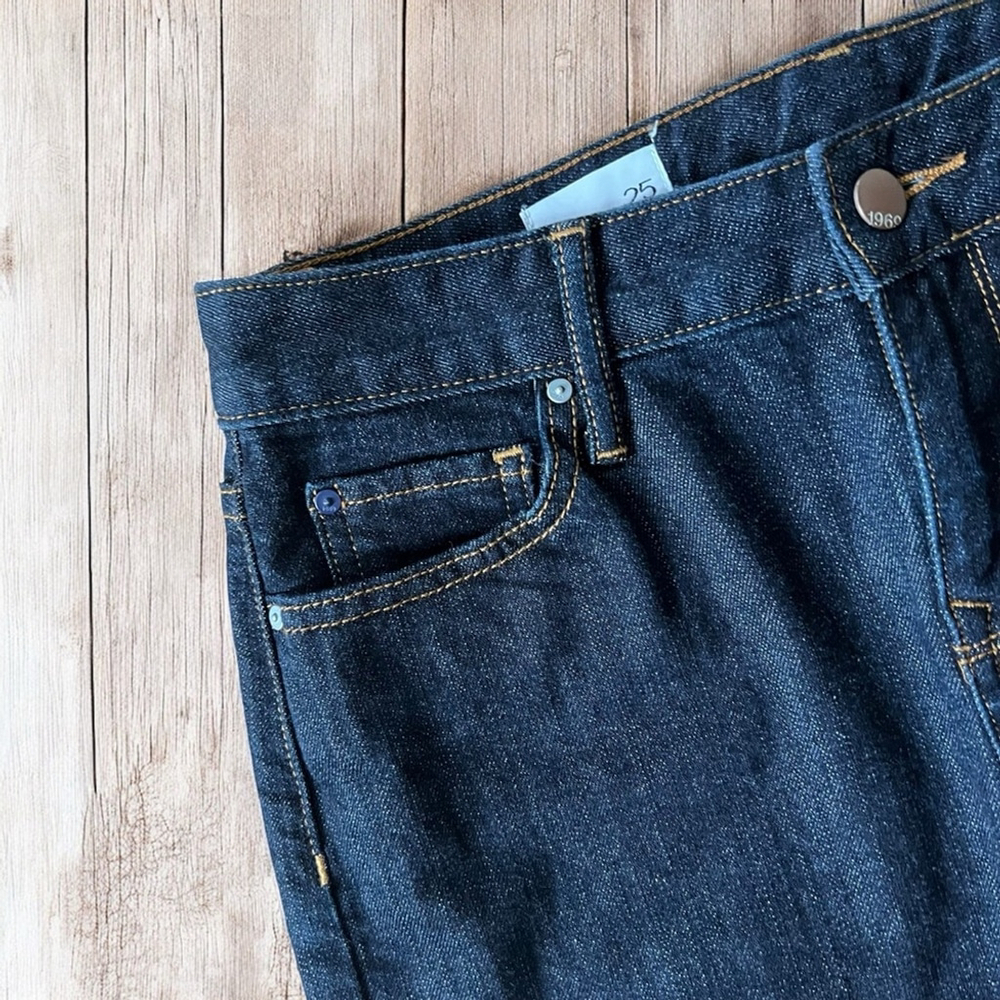 Gap 1969 denim pencil skirt, size 25 - Picture 4 of 10
